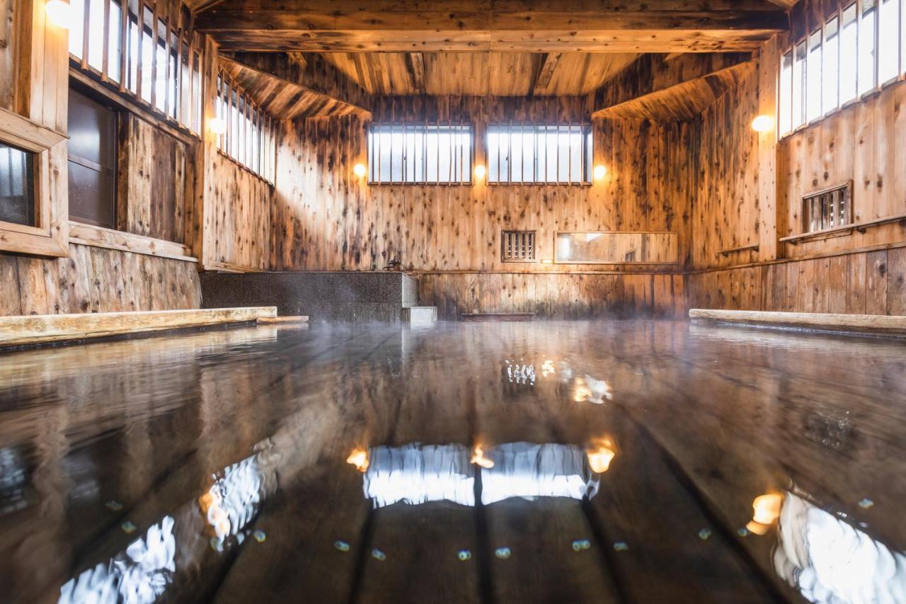 Tsuta Onsen Ryokan Towada Buitenkant foto